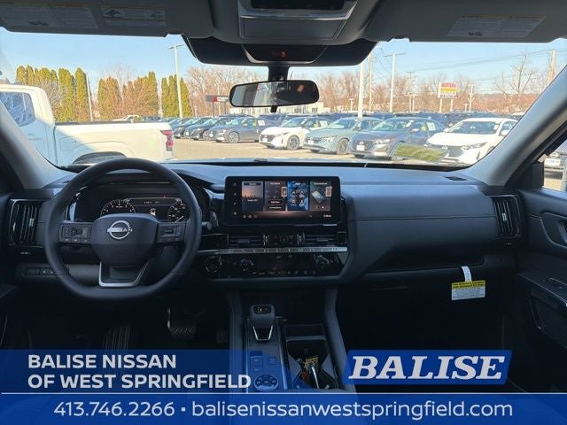 2026 Nissan Pathfinder SV