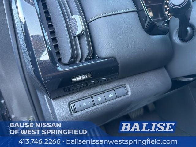 2026 Nissan Pathfinder SV