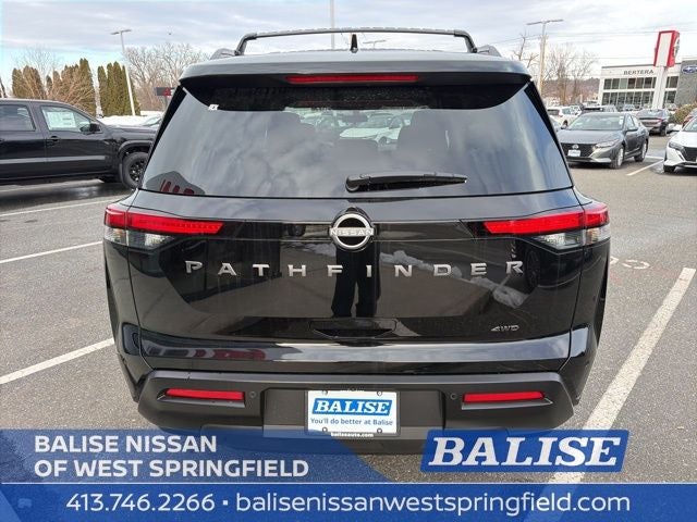 2026 Nissan Pathfinder SV