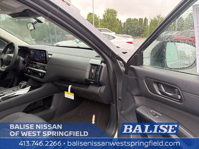 2026 Nissan Pathfinder SV