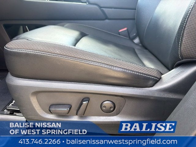 2024 Nissan Pathfinder SL