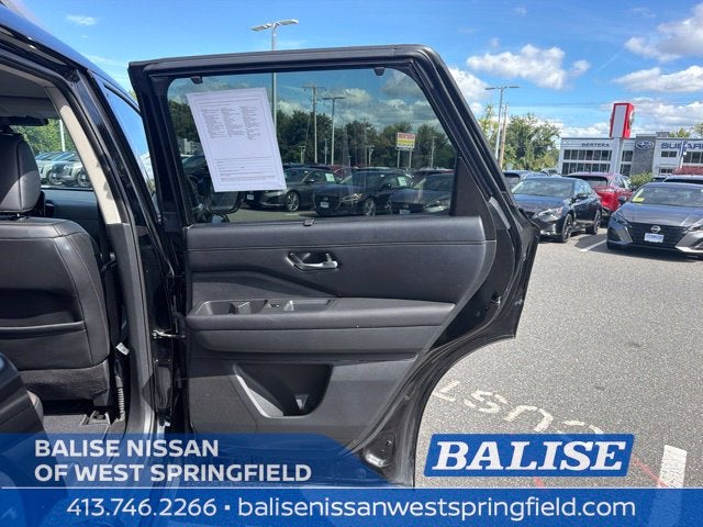 2024 Nissan Pathfinder SL