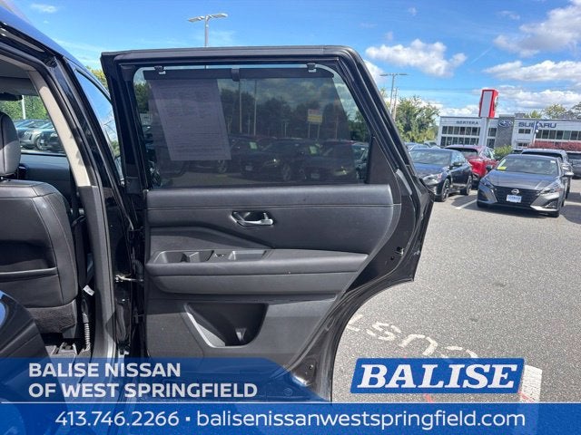 2024 Nissan Pathfinder SL
