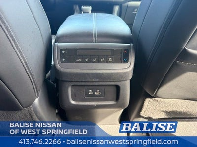 2024 Nissan Pathfinder SL