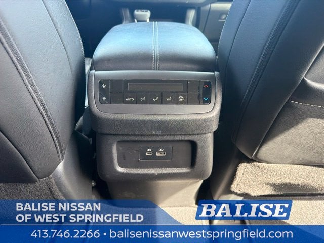 2024 Nissan Pathfinder SL