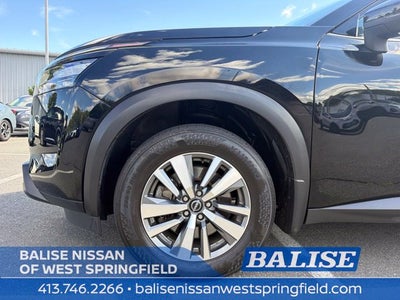 2024 Nissan Pathfinder SL