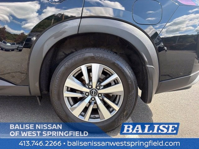 2024 Nissan Pathfinder SL