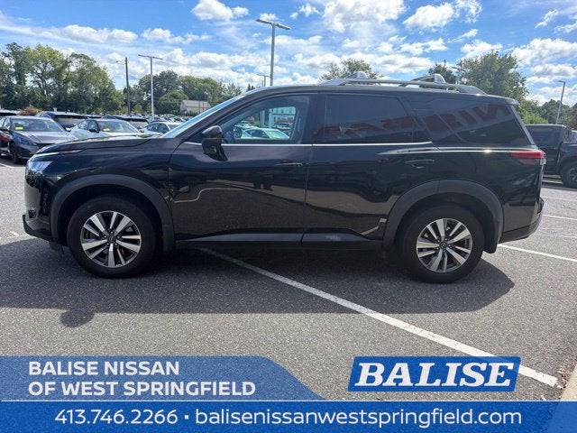 2024 Nissan Pathfinder SL