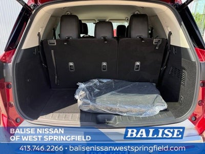 2025 Nissan Pathfinder SL
