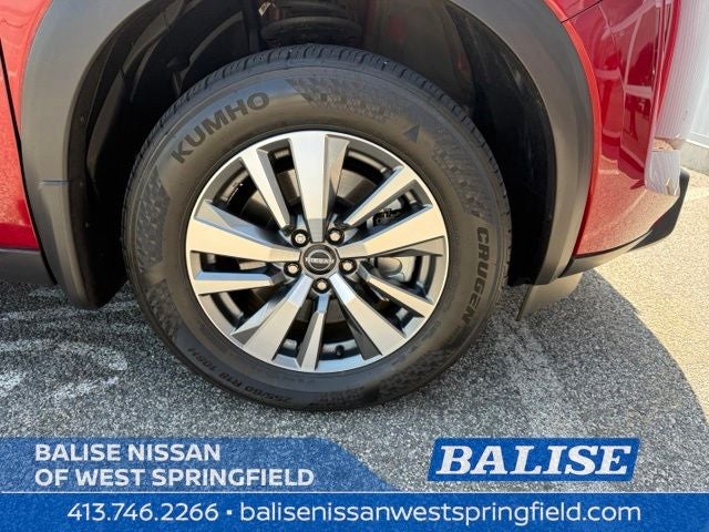 2025 Nissan Pathfinder SL