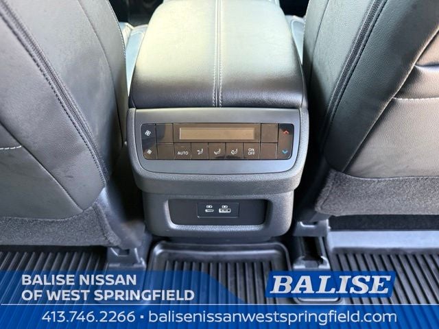 2025 Nissan Pathfinder SL