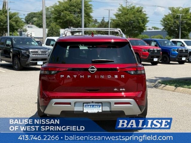 2025 Nissan Pathfinder SL