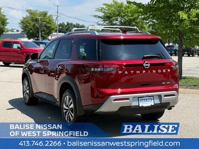 2025 Nissan Pathfinder SL