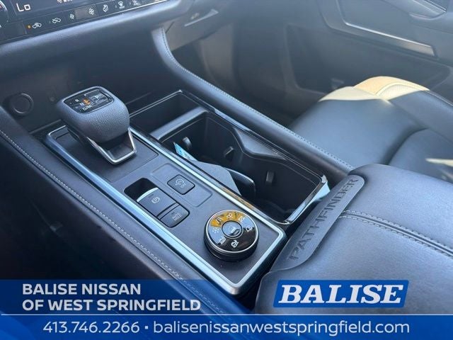 2023 Nissan Pathfinder SL
