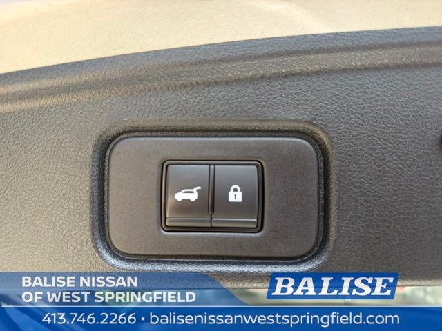 2023 Nissan Pathfinder SL