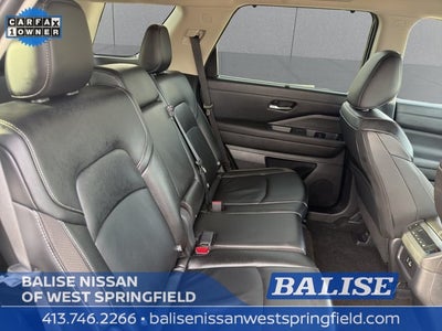 2025 Nissan Pathfinder SL