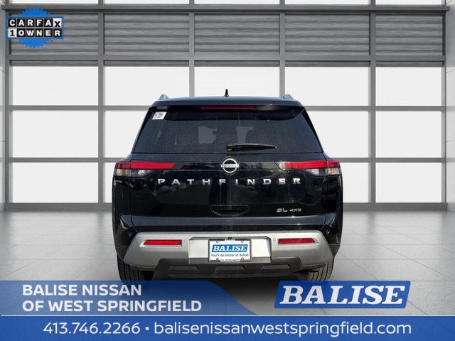 2025 Nissan Pathfinder SL