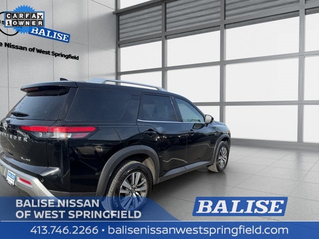 2025 Nissan Pathfinder SL