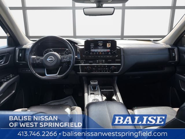 2023 Nissan Pathfinder SL