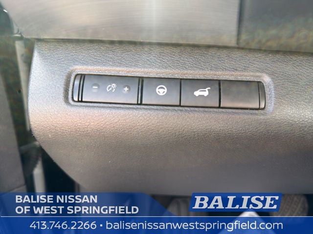 2023 Nissan Pathfinder SL