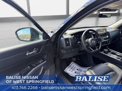 2023 Nissan Pathfinder SL