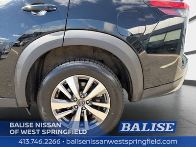 2023 Nissan Pathfinder SL