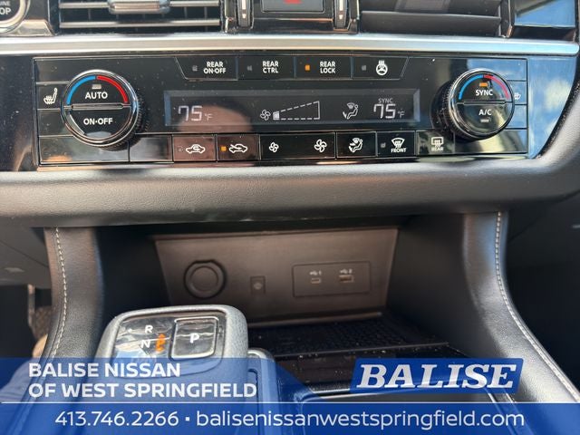 2023 Nissan Pathfinder SL