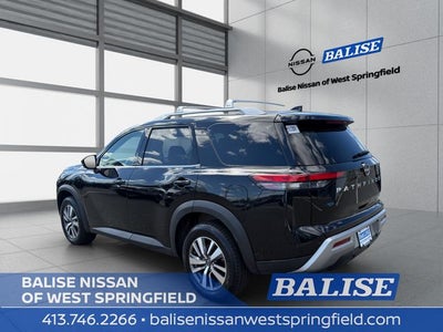 2023 Nissan Pathfinder SL