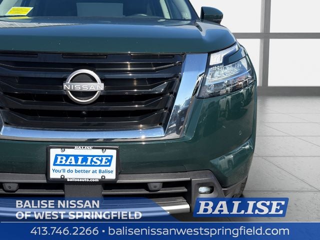 2023 Nissan Pathfinder SL Premium