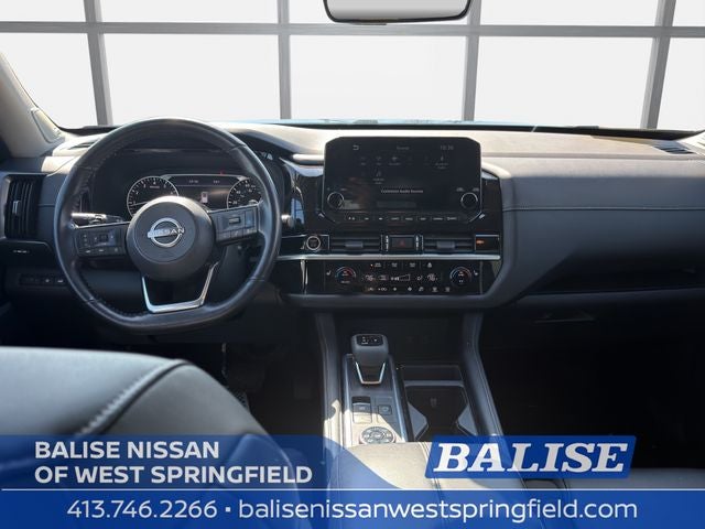 2023 Nissan Pathfinder SL Premium