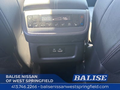 2023 Nissan Pathfinder SL Premium