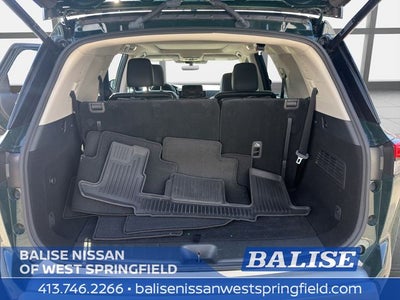 2023 Nissan Pathfinder SL Premium