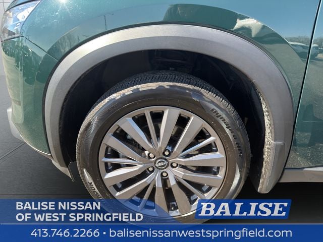 2023 Nissan Pathfinder SL Premium