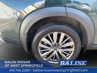 2023 Nissan Pathfinder SL Premium