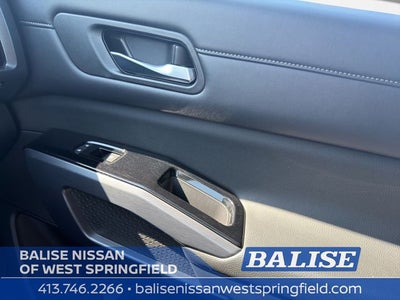 2023 Nissan Pathfinder SL Premium