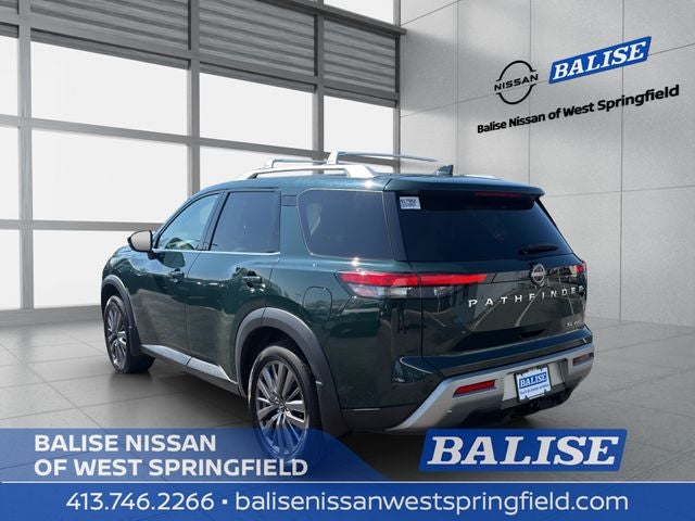 2023 Nissan Pathfinder SL Premium
