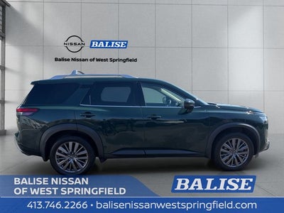 2023 Nissan Pathfinder SL Premium