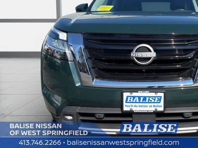 2023 Nissan Pathfinder SL Premium