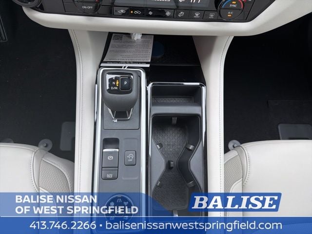 2026 Nissan Pathfinder SL