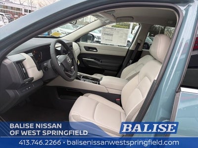 2026 Nissan Pathfinder SL