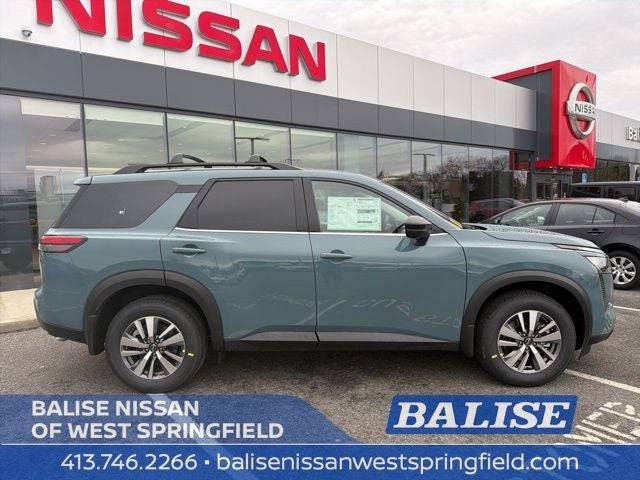 2026 Nissan Pathfinder SL