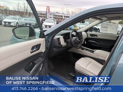 2026 Nissan Pathfinder SL