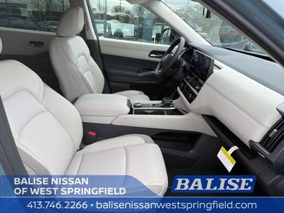 2026 Nissan Pathfinder SL