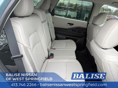 2026 Nissan Pathfinder SL