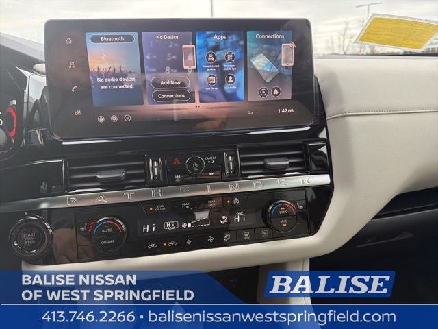 2026 Nissan Pathfinder SL