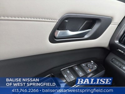 2026 Nissan Pathfinder SL