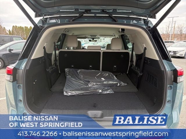 2026 Nissan Pathfinder SL