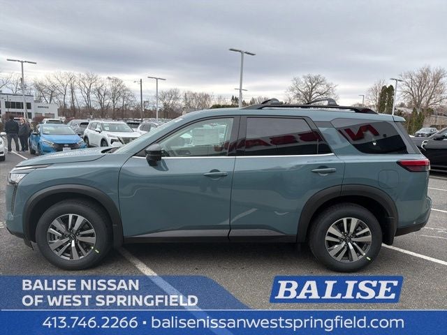 2026 Nissan Pathfinder SL