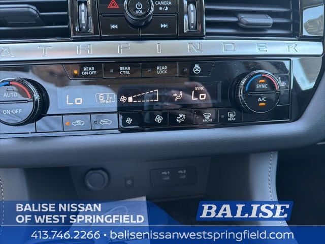 2026 Nissan Pathfinder SL