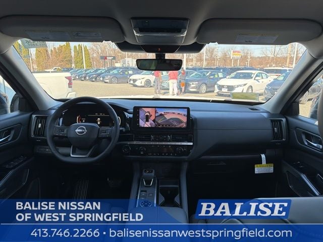 2026 Nissan Pathfinder SL